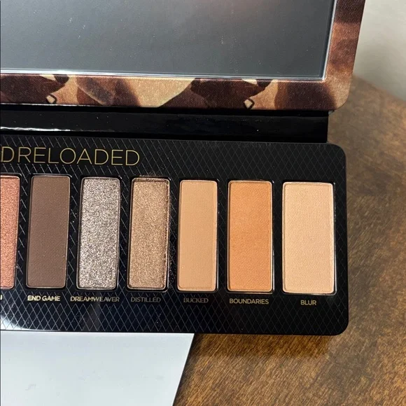 🔥 URBAN DECAY Naked Reloaded Palette in Rich Browns and Golds- NEW IN BOX - Picture 5 of 8